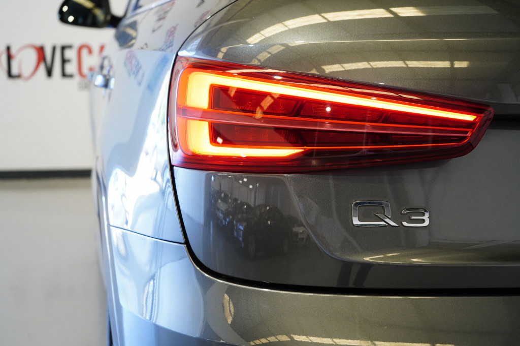 AUDI Q3 2.0 TDI S-LINE TECHO 120 de segunda mano