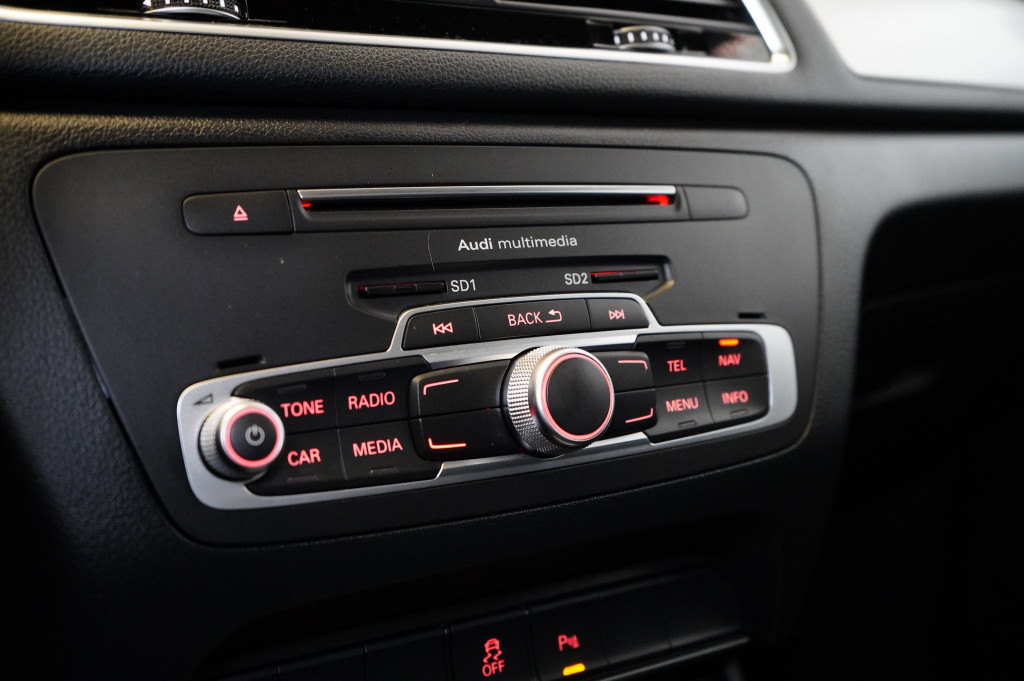 AUDI Q3 2.0 TDI S-LINE TECHO 120 de segunda mano