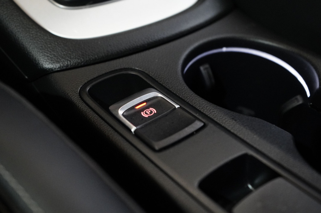 AUDI Q3 2.0 TDI S-LINE TECHO 120 de segunda mano