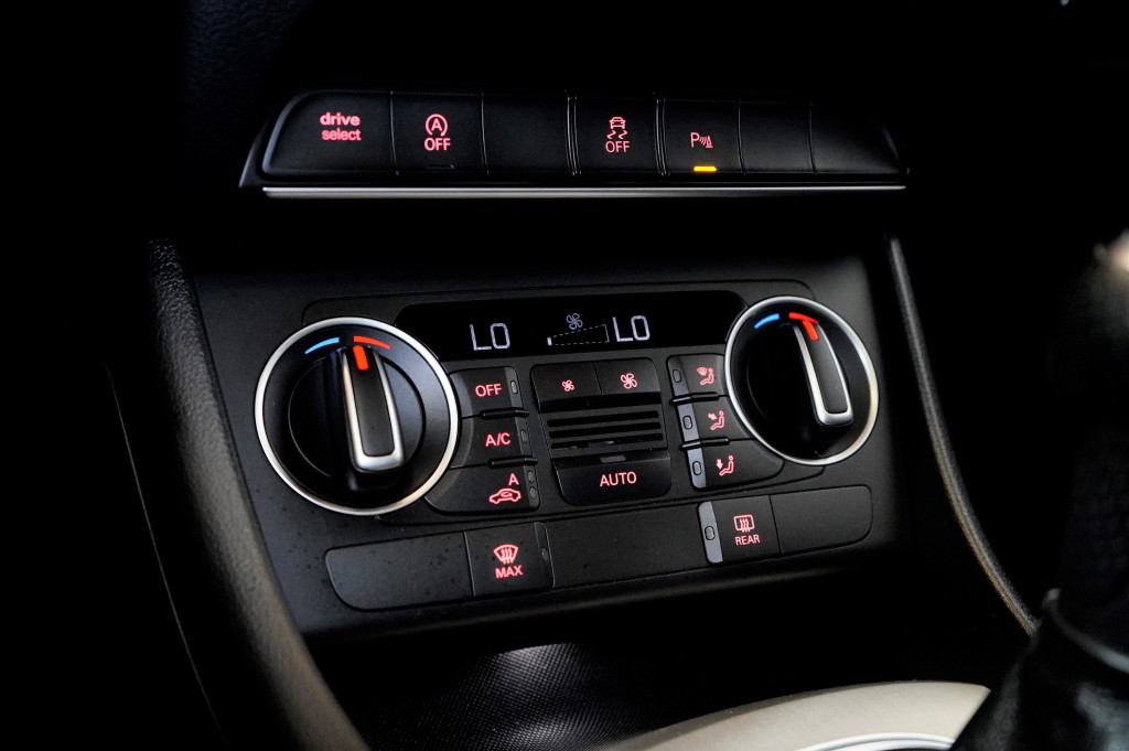 AUDI Q3 2.0 TDI S-LINE TECHO 120 de segunda mano