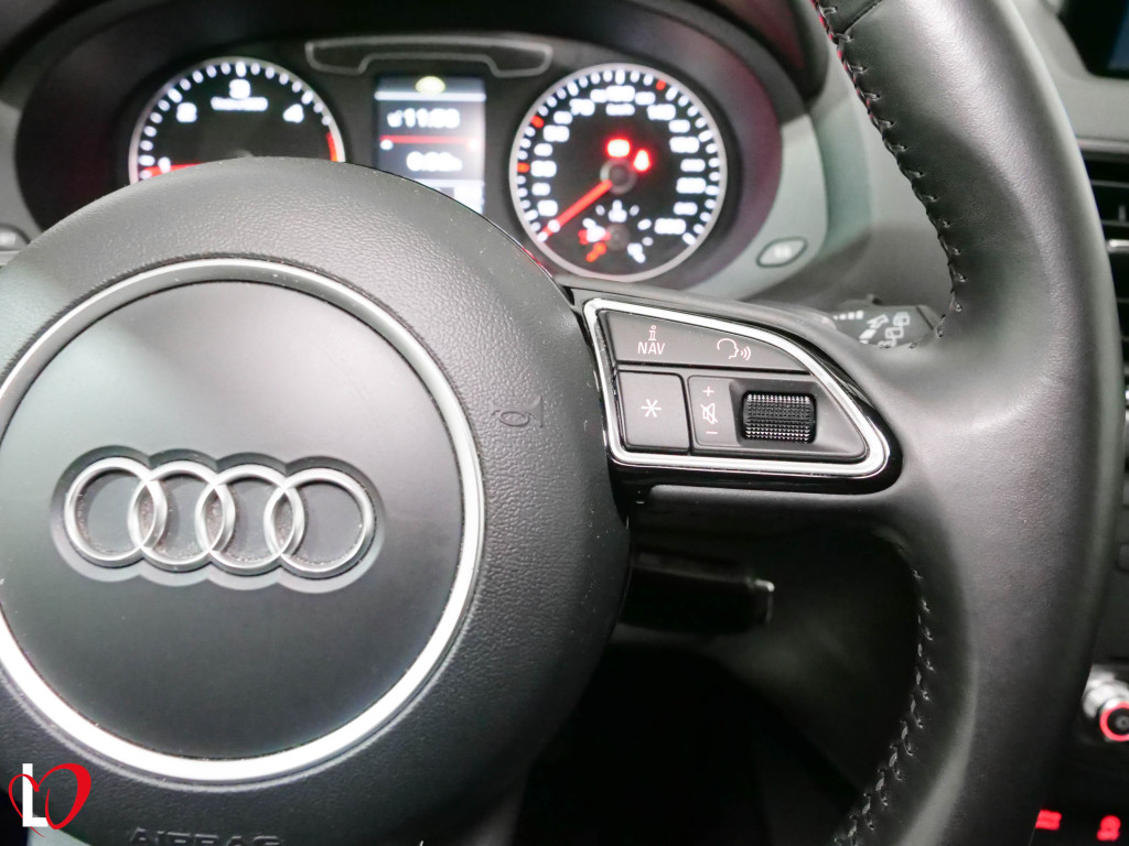 AUDI Q3 2.0 TDI S TRONIC BLACK LINE 150 de segunda mano