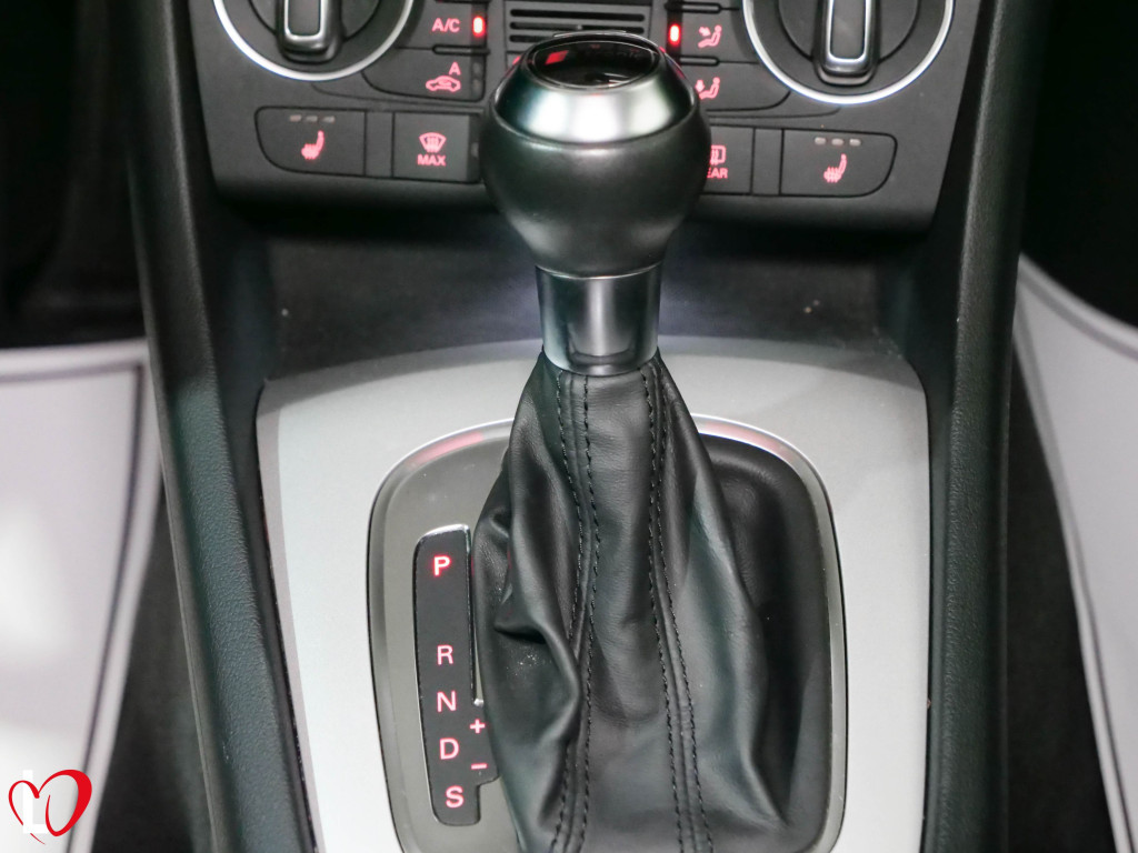 AUDI Q3 2.0 TDI S TRONIC BLACK LINE 150 de segunda mano