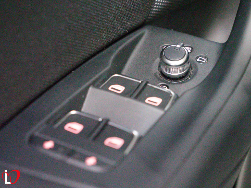 AUDI Q3 2.0 TDI S TRONIC BLACK LINE 150 de segunda mano