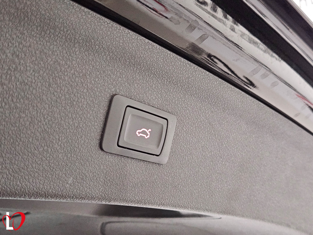 AUDI Q3 2.0 TDI SPORT TECHO 150 de segunda mano