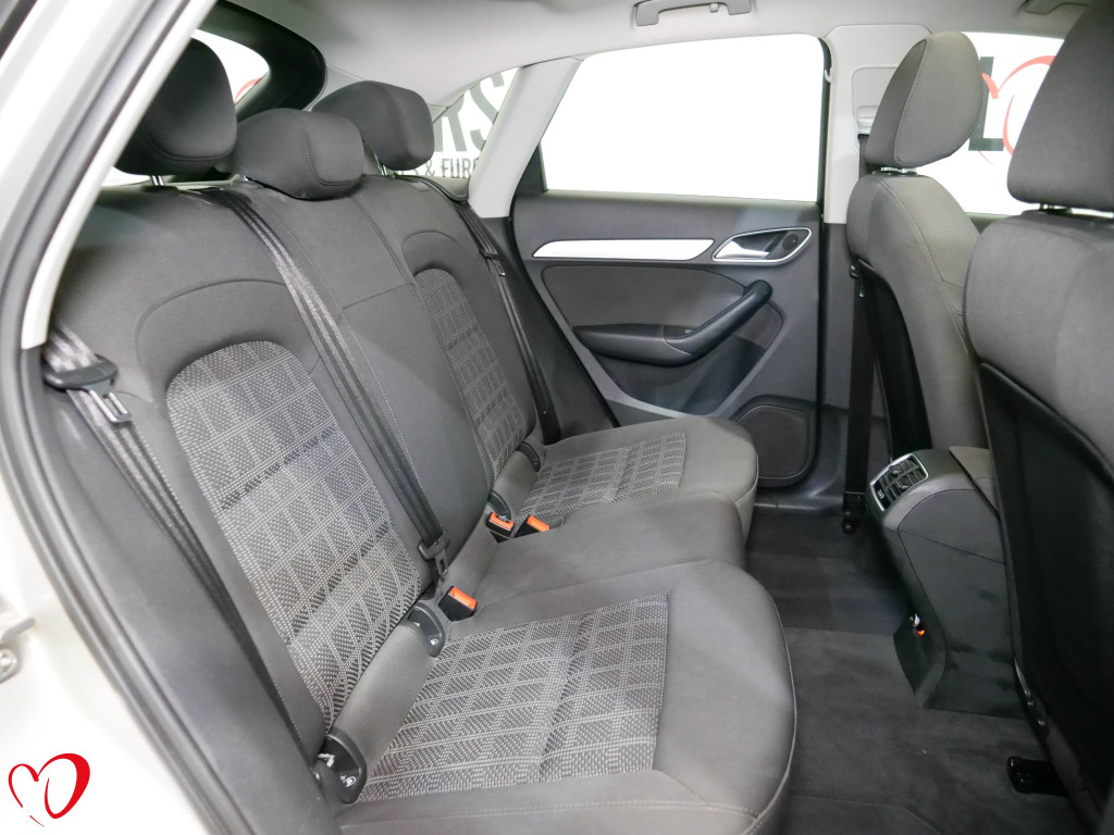 AUDI Q3 2.0 TDI SPORT TECHO 150 de segunda mano