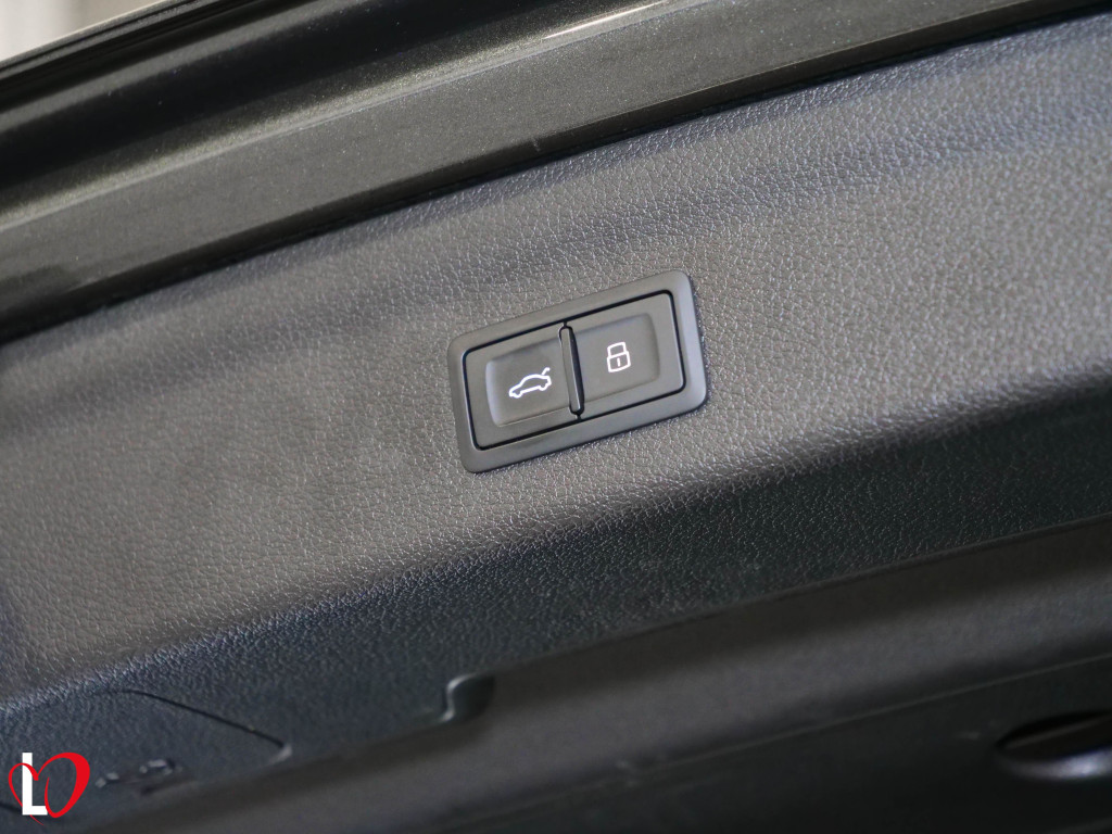 AUDI Q3 35 TDI S TRONIC BLACK LINE 150 de segunda mano