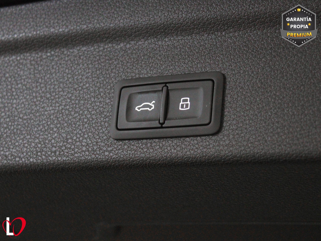 AUDI Q3 SPORTBACK 40 TDI S TRONIC BLACK LINE QUATTRO 200 de segunda mano