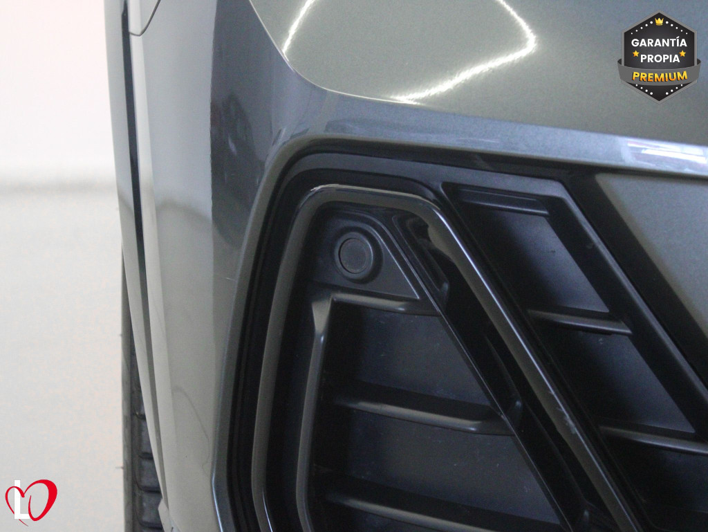 AUDI Q3 SPORTBACK 40 TDI S TRONIC BLACK LINE QUATTRO 200 de segunda mano