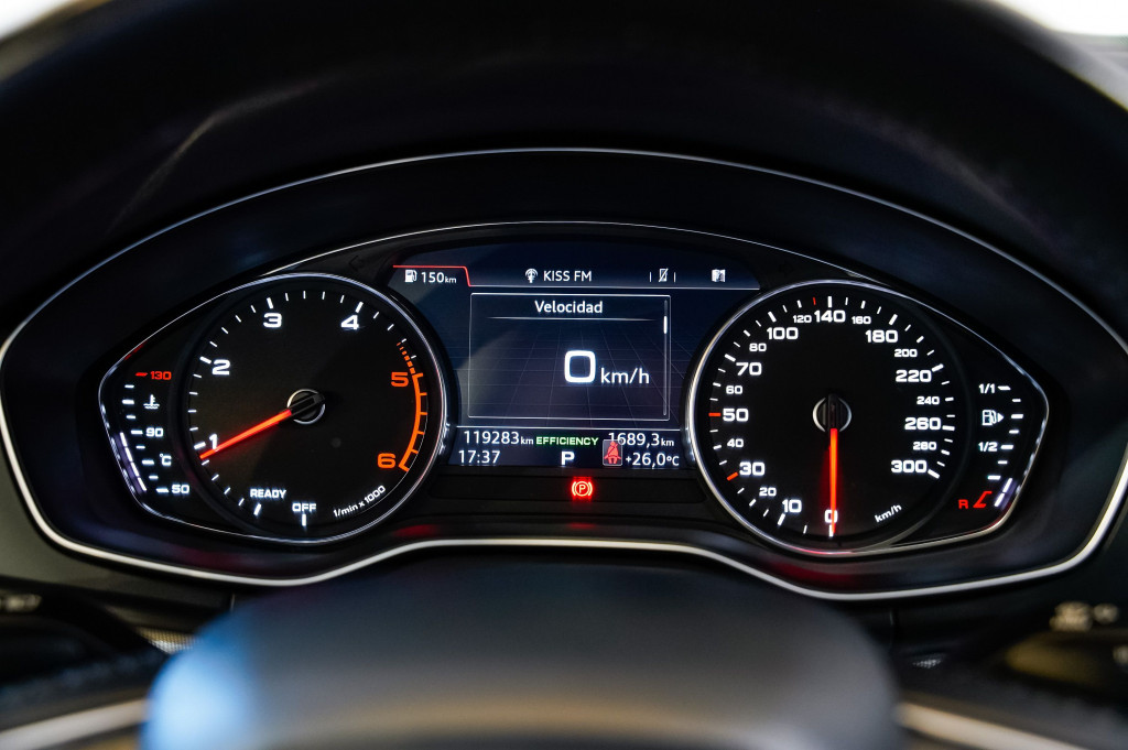 AUDI Q5 2.0 TDI S TRONIC S LINE QUATTRO 163 de segunda mano