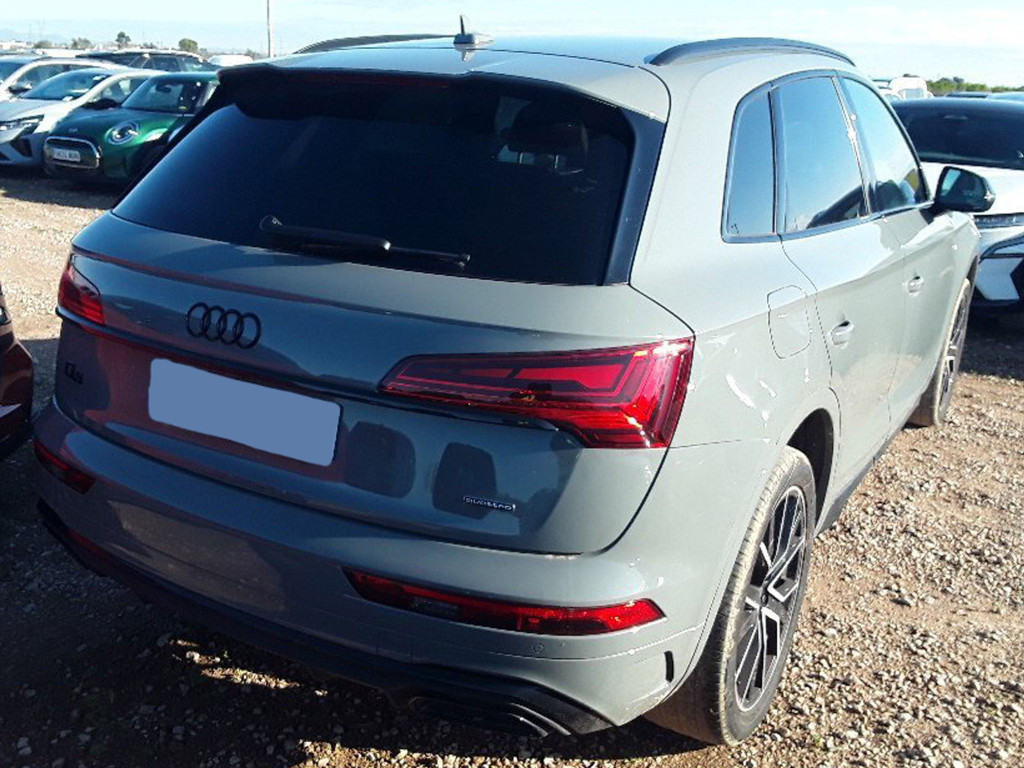 AUDI Q5 40 TDI S TRONIC BLACK LINE QUATTRO 204 de segunda mano