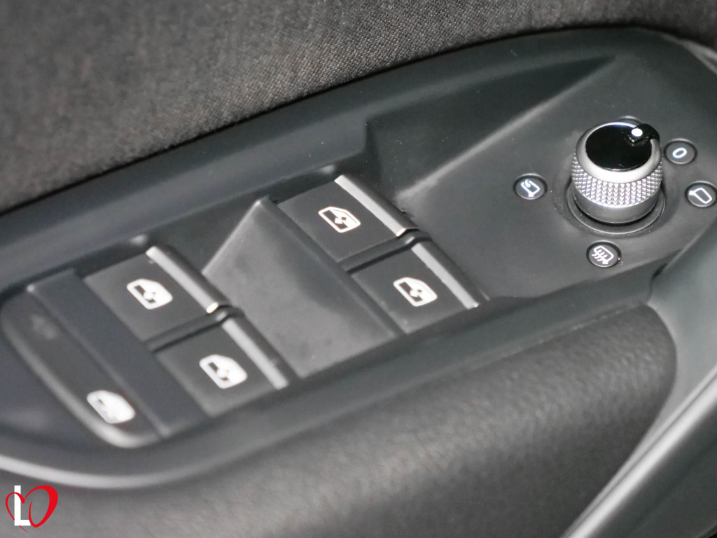 AUDI Q5 40 TDI S TRONIC S LINE QUATTRO TECHO 190 de segunda mano