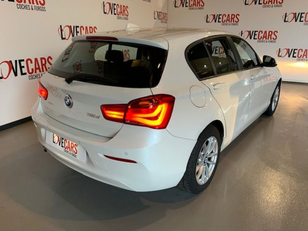 BMW 116 D AUTO BUSINESS de segunda mano