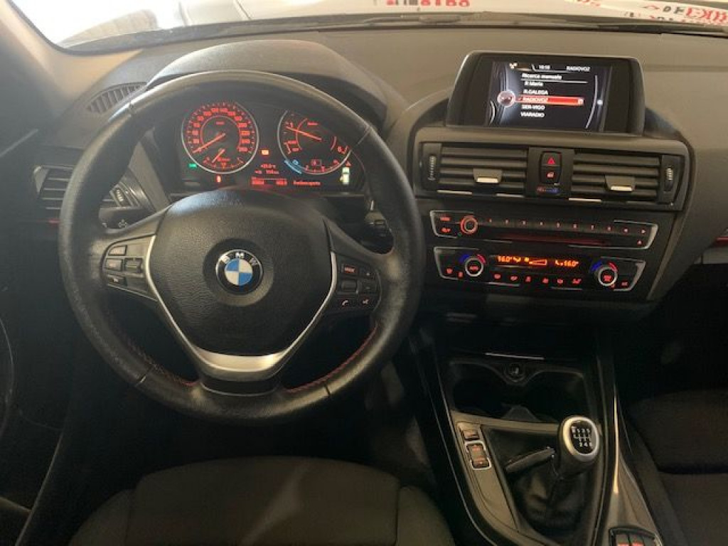 BMW 118 D SPORT de segunda mano