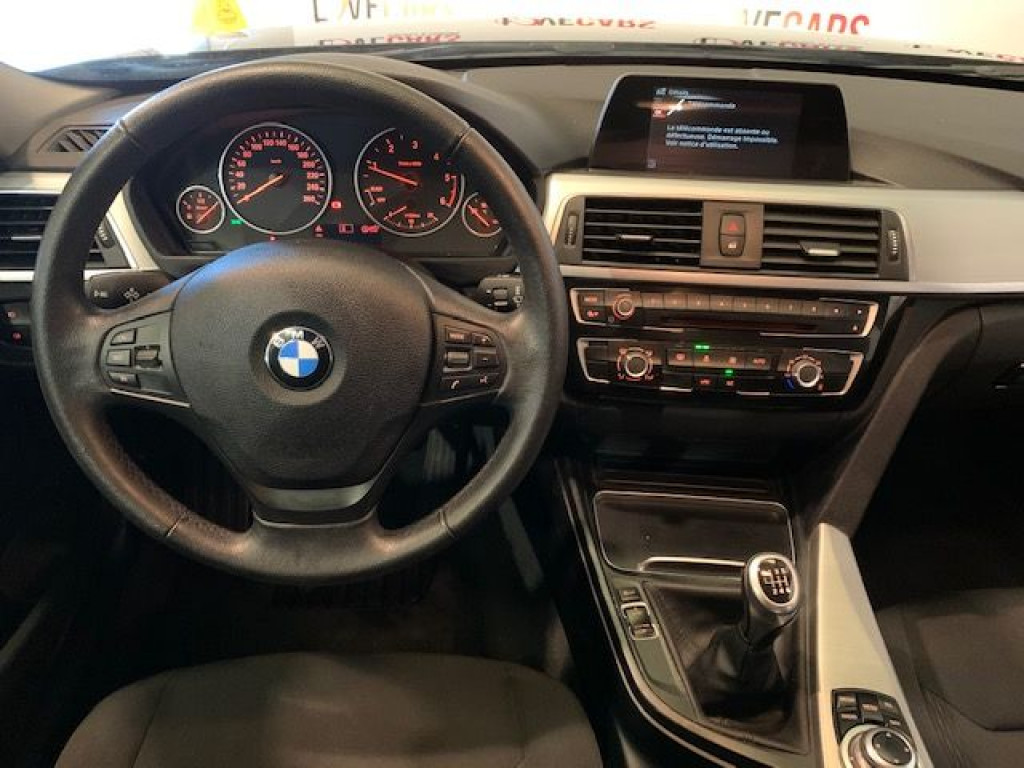 BMW 318 D BUSINESS 150CV de segunda mano