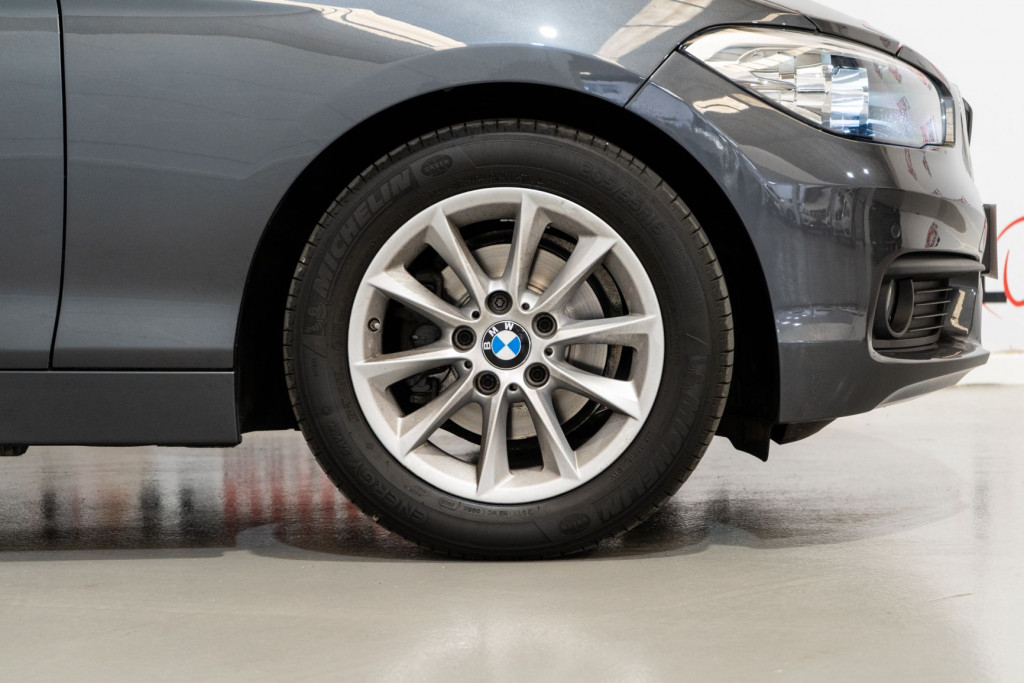 BMW SERIE 1 116 D ADVANTAGE 115 de segunda mano