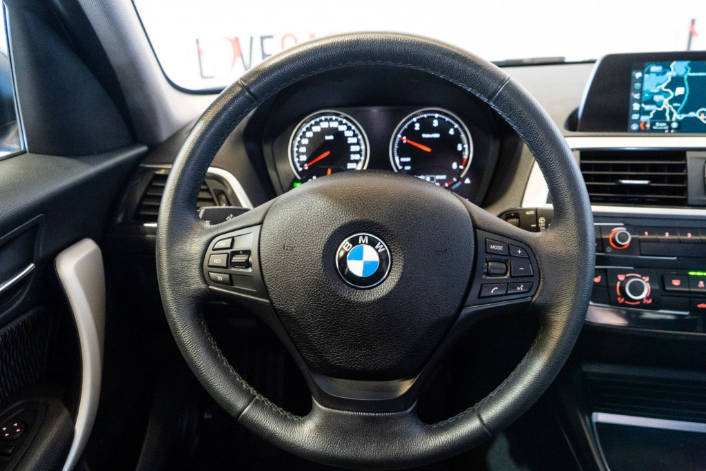 BMW SERIE 1 116 D ADVANTAGE 115 de segunda mano