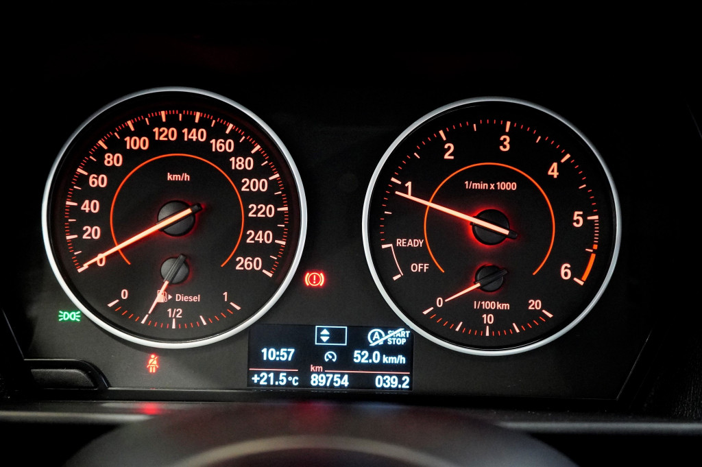 BMW SERIE 2 218 D COUPE 150 de segunda mano