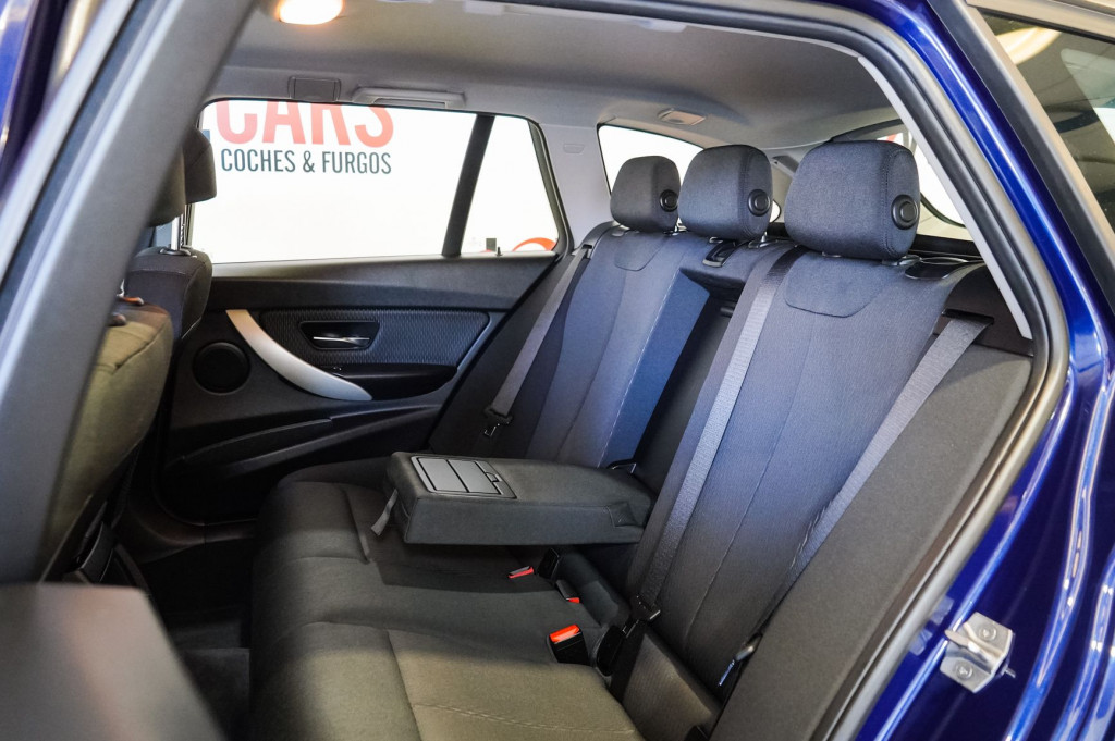 BMW SERIE 3 318 D TOURING AUTOM. BUSINESS ADVANTAGE 150 de segunda mano
