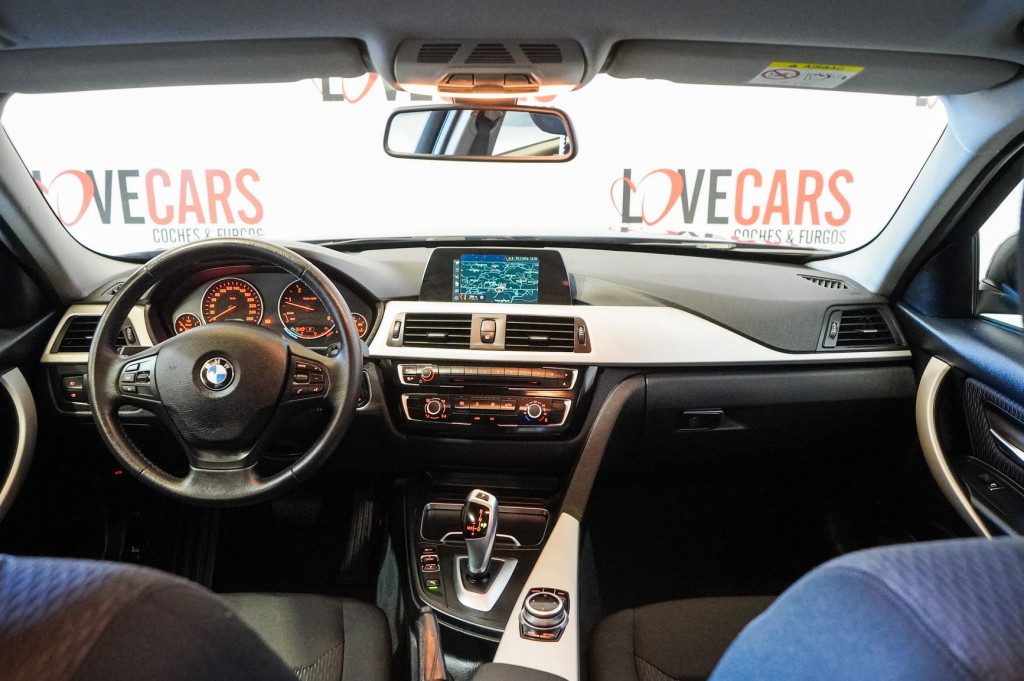 BMW SERIE 3 318 D TOURING AUTOM. BUSINESS ADVANTAGE 150 de segunda mano