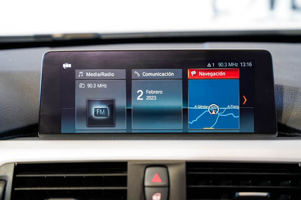 BMW SERIE 3 318 D TOURING TECHO 150 de segunda mano