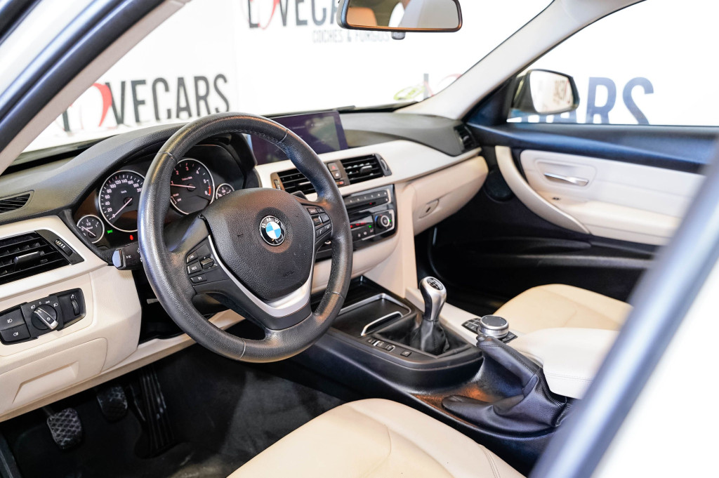 BMW SERIE 3 318 D TOURING TECHO 150 de segunda mano