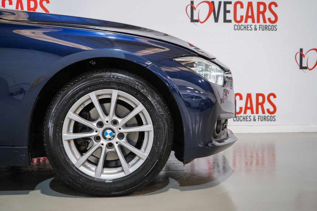 BMW SERIE 3 320D BERLINA M AUTOM EFFICIENT DYNAMICS 163 de segunda mano