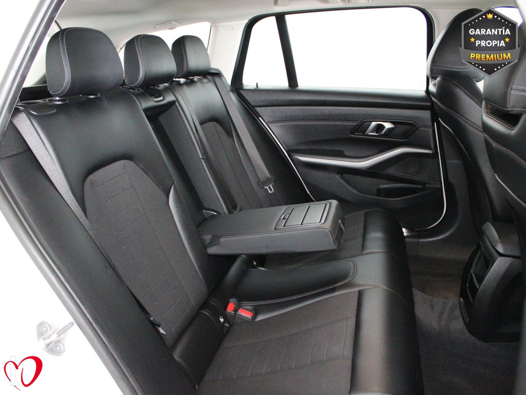 BMW SERIE 3 TOURING 318D 6V LIVE 150 de segunda mano