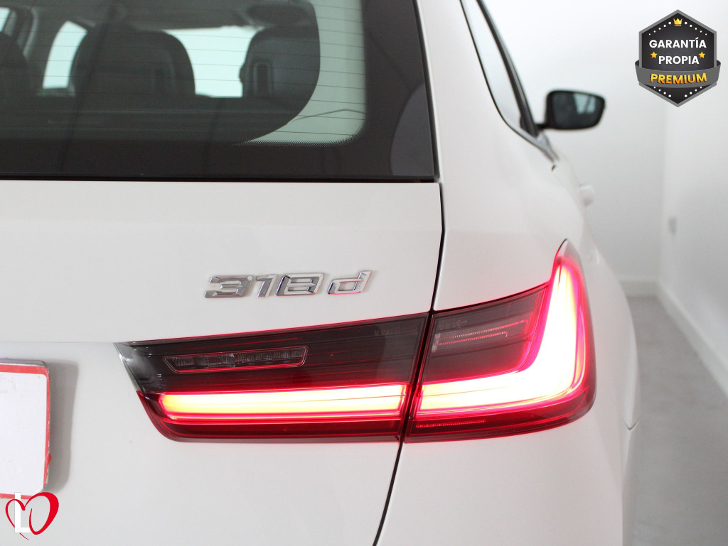 BMW SERIE 3 TOURING 318D 6V LIVE 150 de segunda mano