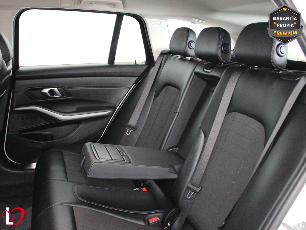 BMW SERIE 3 TOURING 318D 6V LIVE 150 de segunda mano