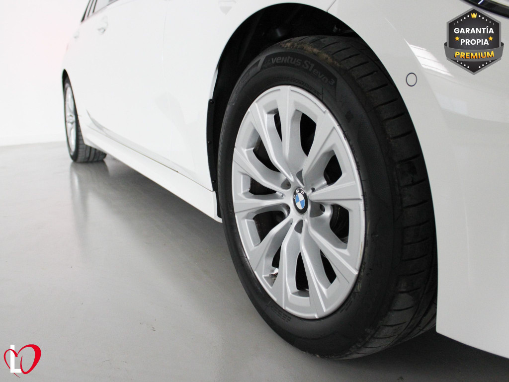 BMW SERIE 3 TOURING 318D 6V LIVE 150 de segunda mano