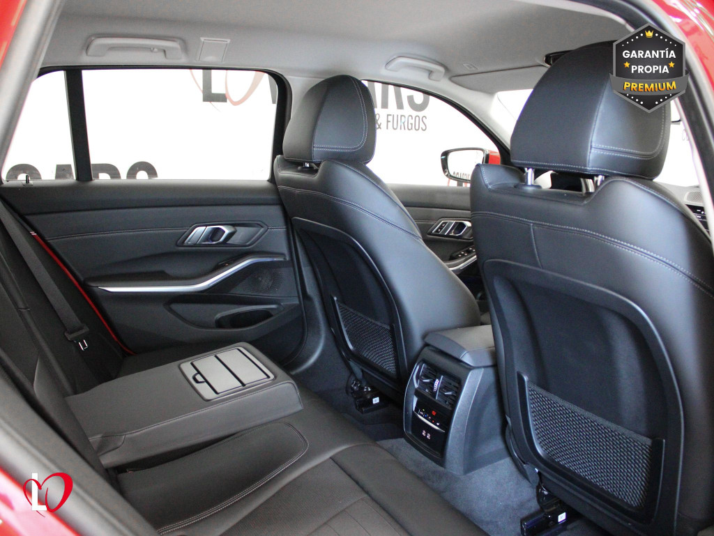 BMW SERIE 3 TOURING 320 D AUTO. PACK M 190 de segunda mano