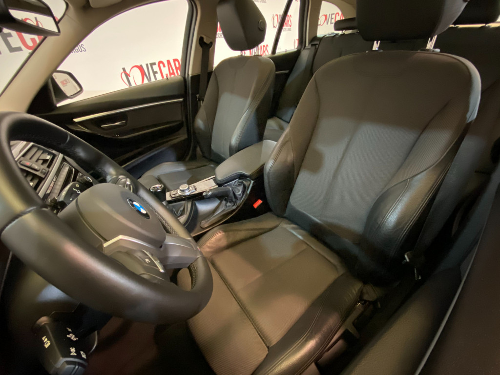 BMW SERIE 3 TOURING 320D SPORT LINE M 190 de segunda mano
