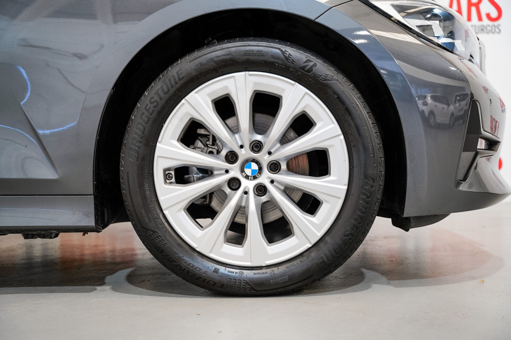 BMW SERIE 3 TOURING NUEVO 318D AUTOM 150 de segunda mano