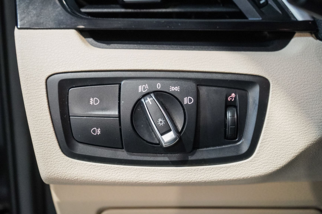 BMW X1 XDRIVE 18D AUTOM. DESIGN 150 de segunda mano