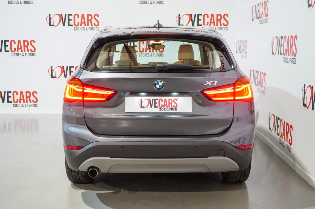 BMW X1 XDRIVE 18D AUTOM. DESIGN 150 de segunda mano