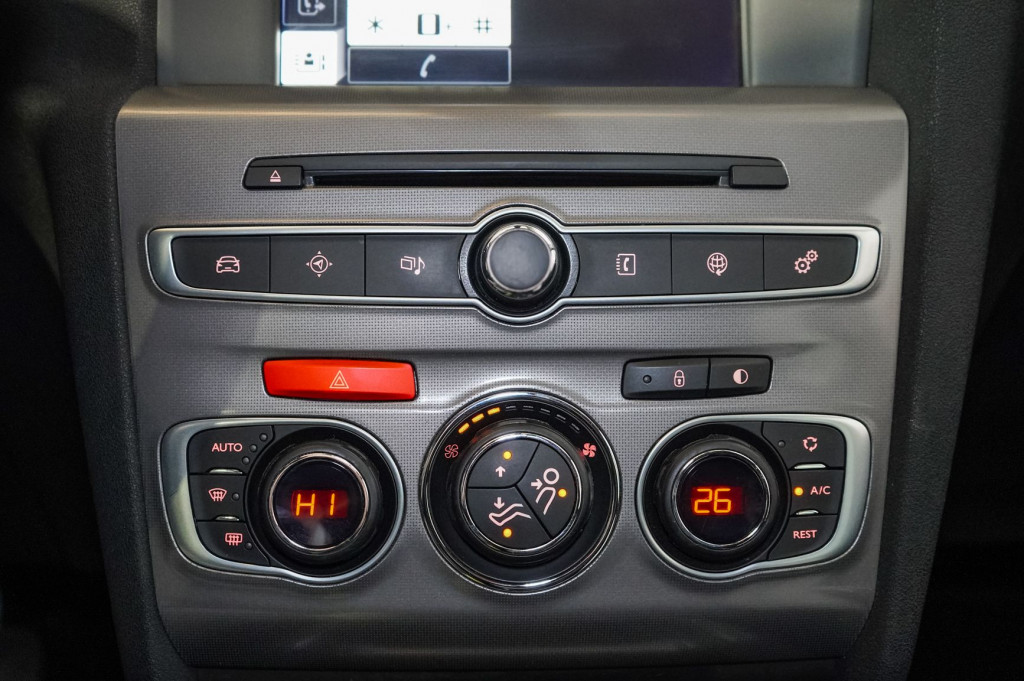 CITROEN C4 1.6 BlueHDI SHINE 120 de segunda mano