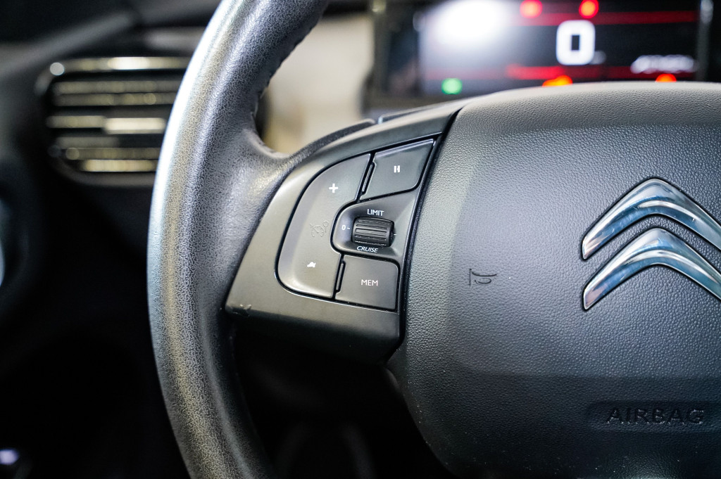 CITROEN C4 CACTUS BLUEHDI SHINE TECHO 100 de segunda mano