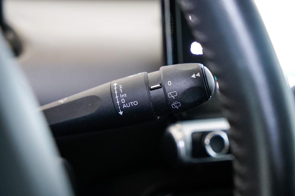 CITROEN C4 CACTUS BLUEHDI SHINE TECHO 100 de segunda mano