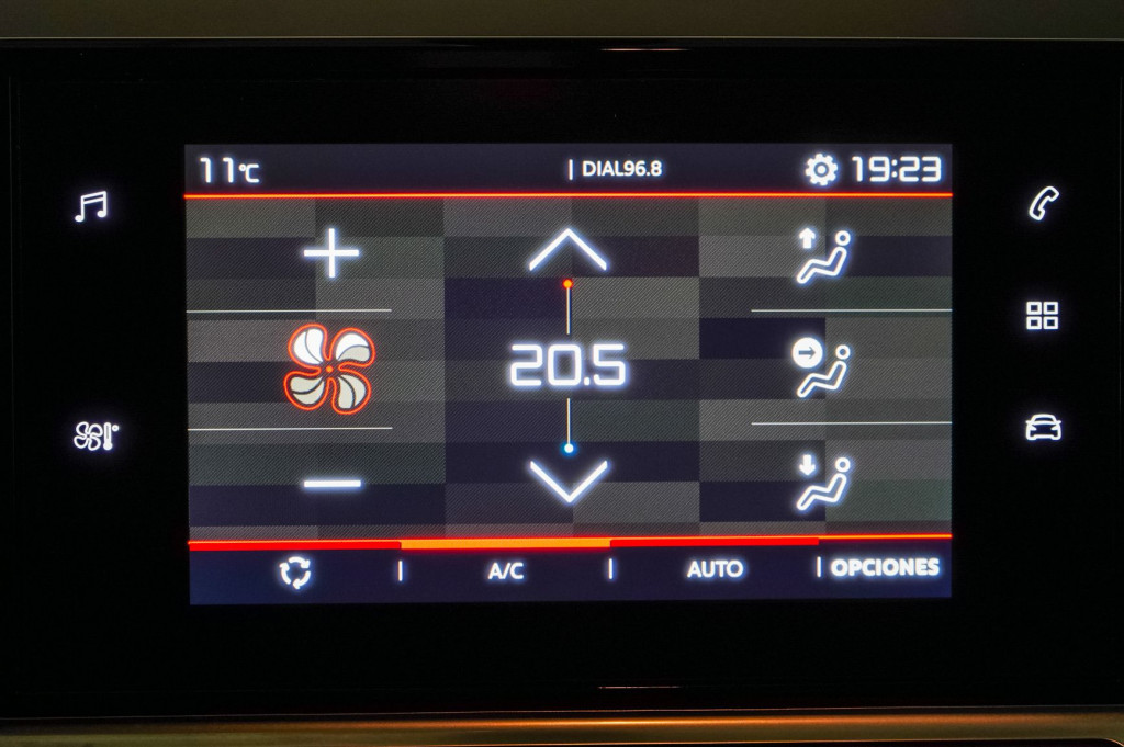 CITROEN C4 CACTUS BlueHDI S&S FEEL 6 VEL 100 de segunda mano
