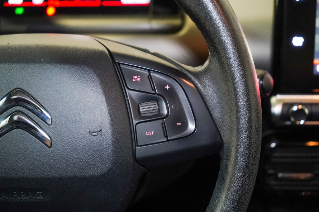CITROEN C4 CACTUS BlueHDI S&S FEEL 6 VEL 100 de segunda mano