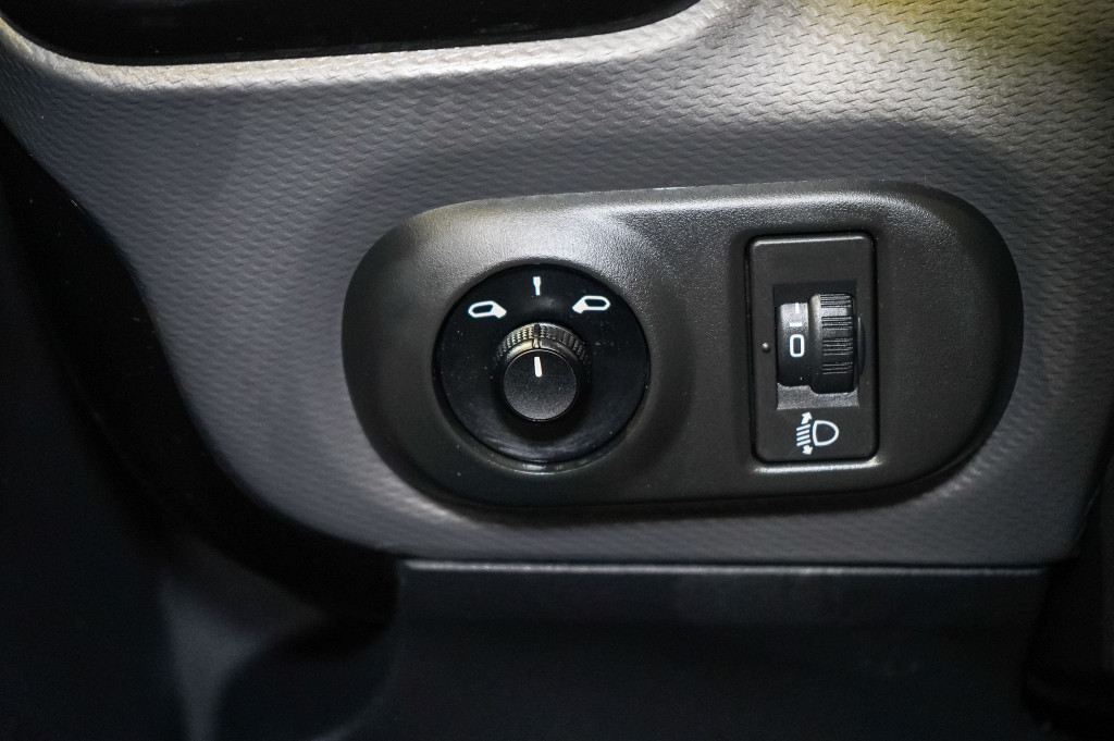 CITROEN CACTUS BLUEHDI FEEL 100 de segunda mano