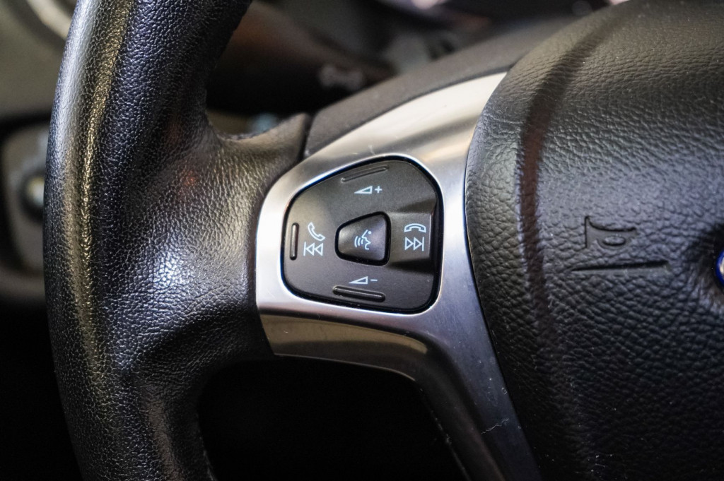 FORD FIESTA 1.6 TDCI de segunda mano