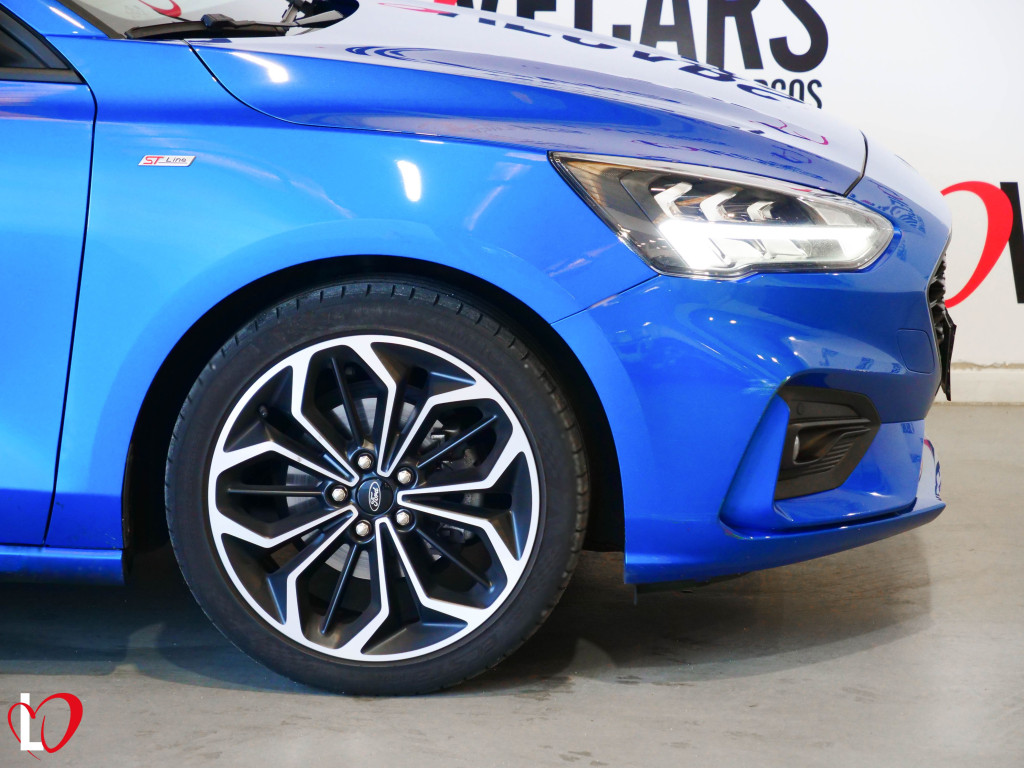 FORD FOCUS 1.5 ST LINE de segunda mano