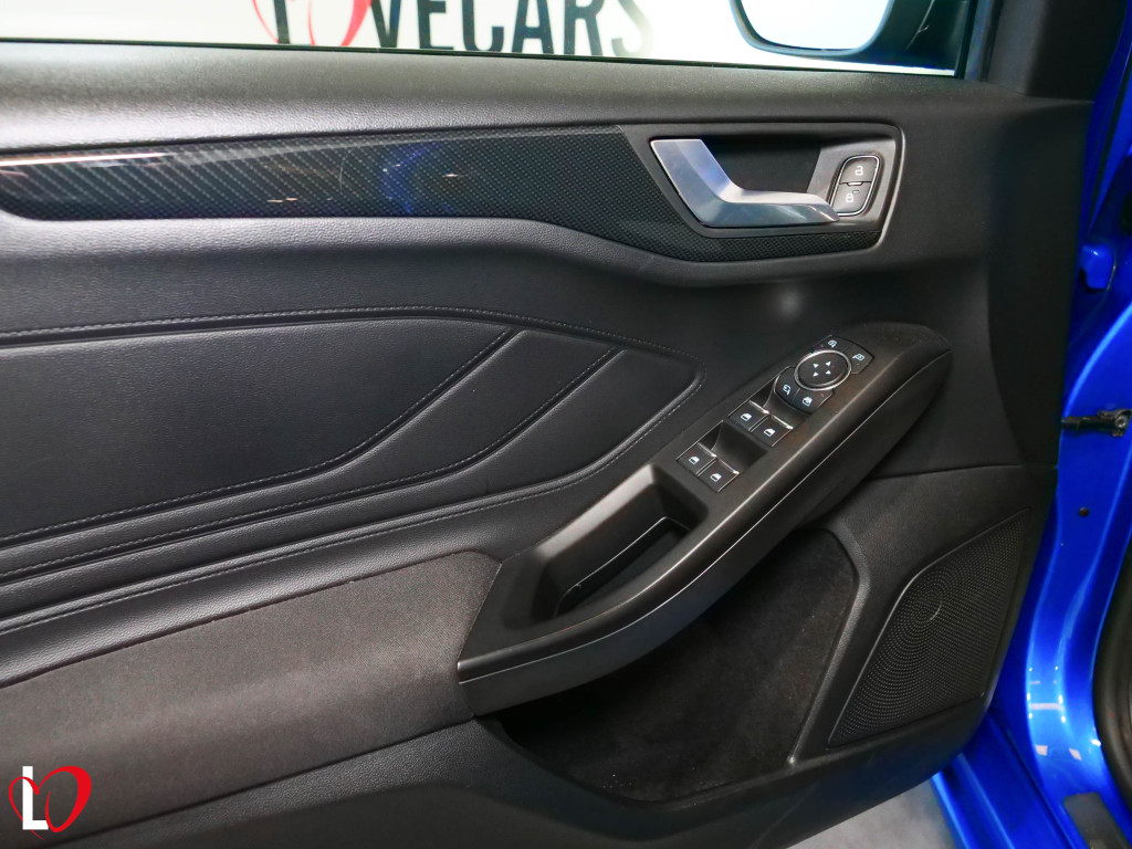 FORD FOCUS 1.5 ST LINE de segunda mano