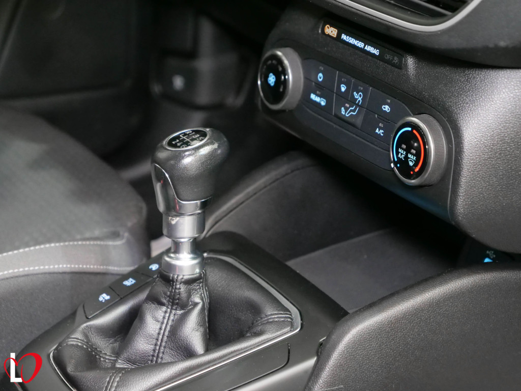 FORD FOCUS 1.5 TDCI ECOBLUE TREND+ 6 VEL 120 de segunda mano