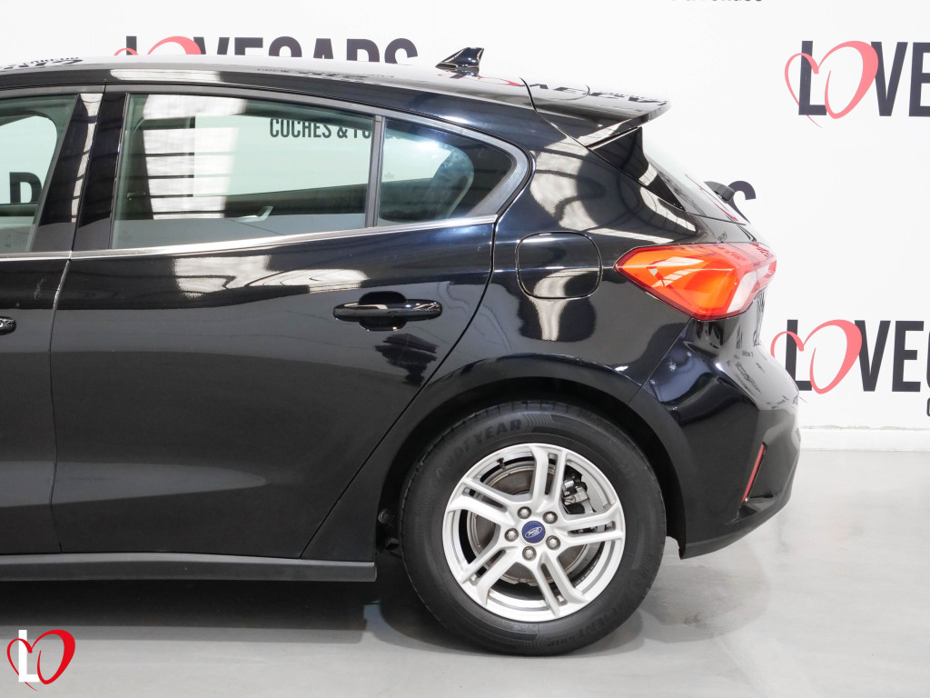 FORD FOCUS 1.5 TDCI ECOBLUE TREND+ 6 VEL 120 de segunda mano