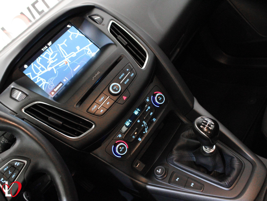 FORD FOCUS 1.5 TDCI TREND+ 6 VEL 120 de segunda mano