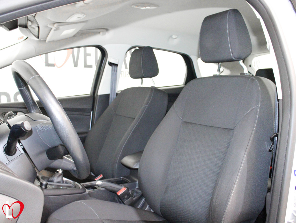 FORD FOCUS 1.5 TDCI TREND+ 6 VEL 120 de segunda mano
