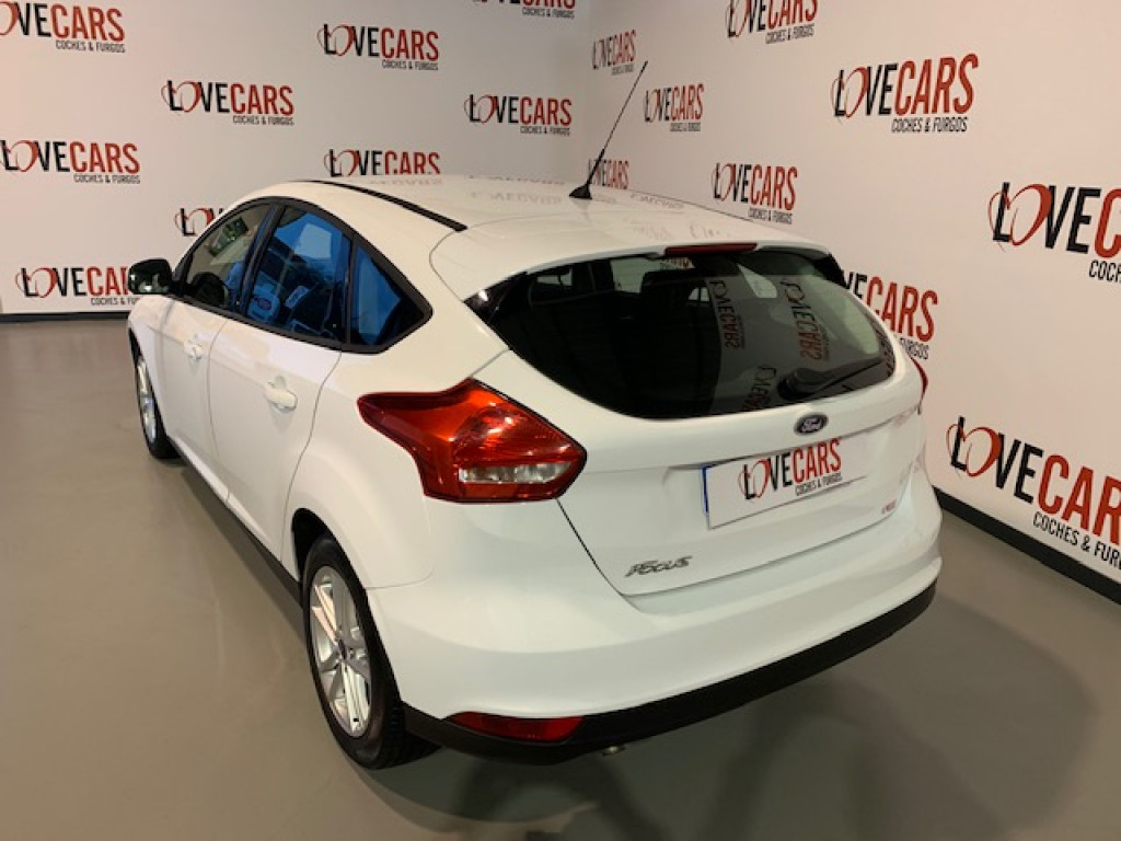 FORD FOCUS 1.5 TDCI TREND+ E6 120CV de segunda mano