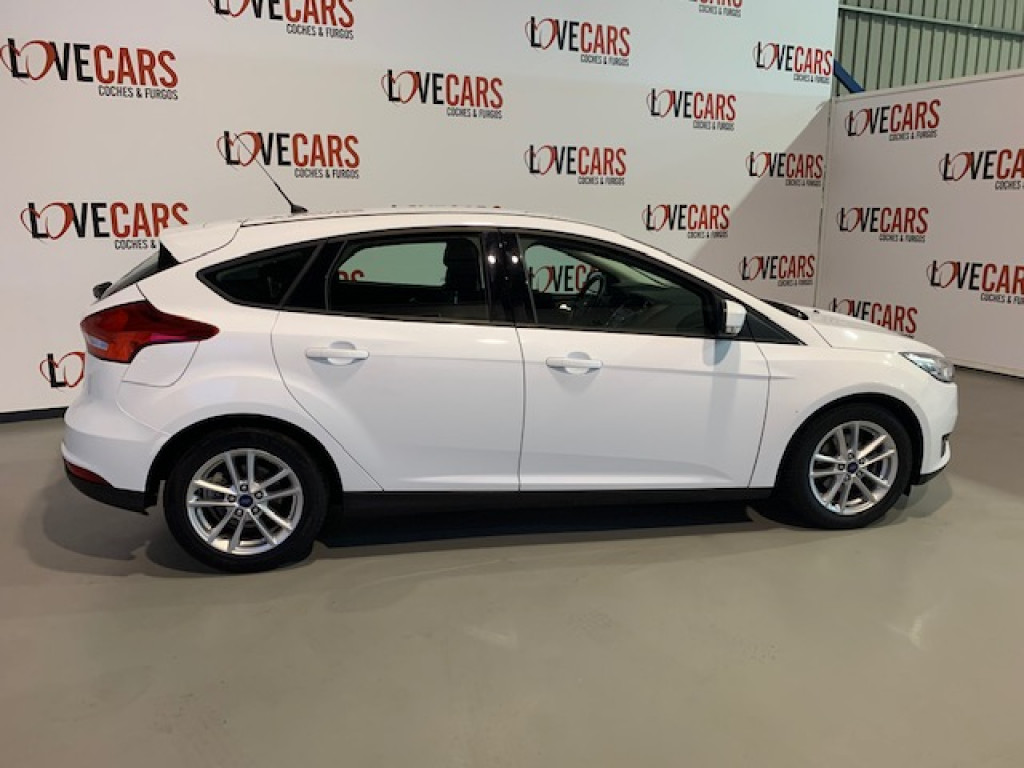 FORD FOCUS 1.5 TDCI TREND+ E6 120CV de segunda mano